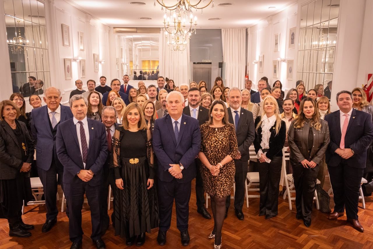 El Colegio Notarial de Mendoza presente en la histórica inauguración de la Academia Notarial Americana
